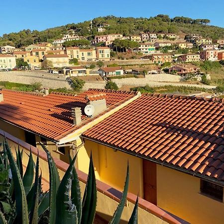 Capoliveri Appartamento Panoramico Con Terrazzo Exterior foto